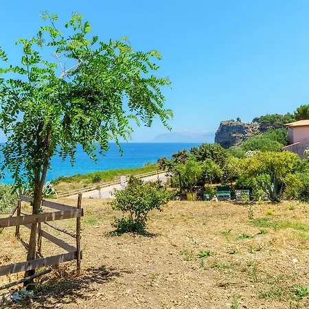 Holiday home Oasi